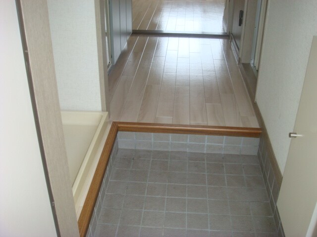 物件内観写真16　(玄関（イメージ）)