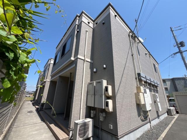 物件外観写真2　(外観写真（昼）)