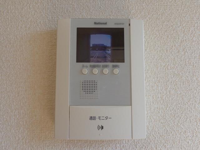 物件内観写真15　(カメラ付インターホン)
