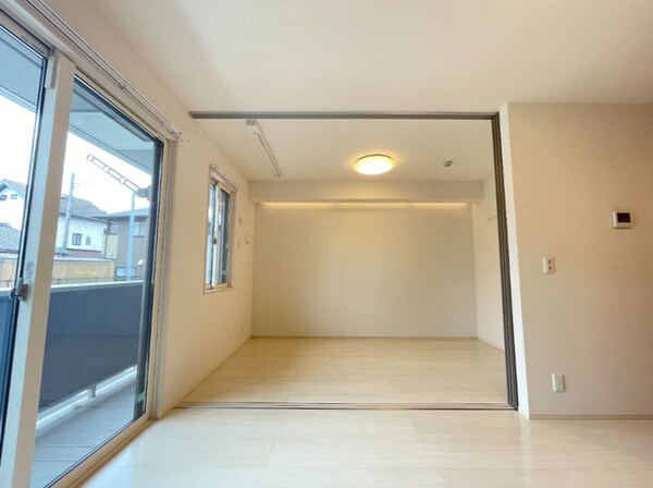 内装他(建物外観)