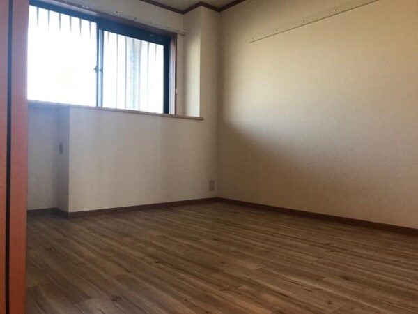 内装他(寝室)