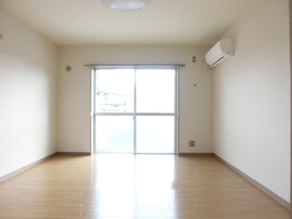 居室(金光薬品本店 668m)
