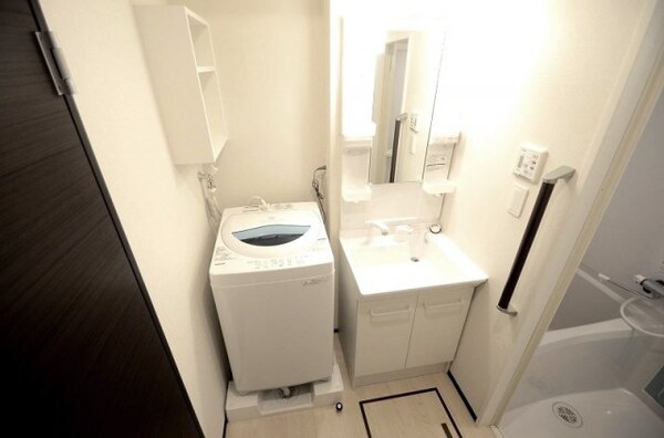 洗面・脱衣所(備品や設備仕様は号室等により異なります現地をご確認下さい。　)