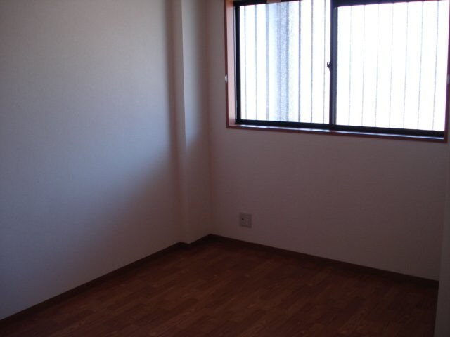 物件内観写真13　(洋室)