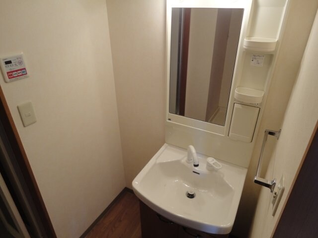 物件内観写真14　(洗髪洗面化粧台)