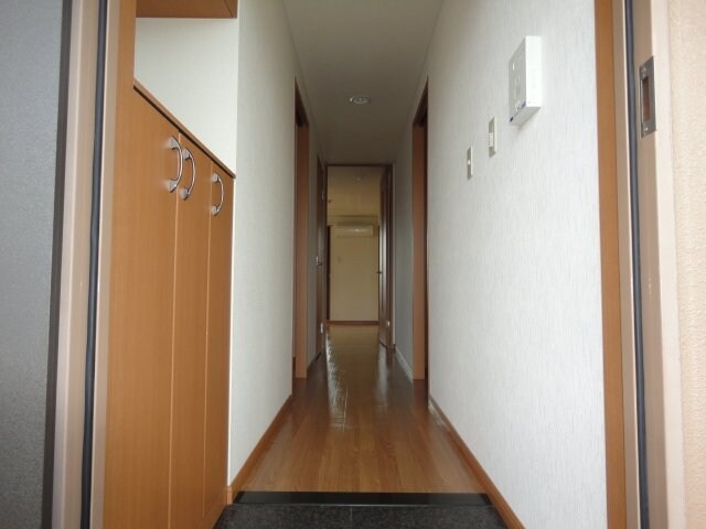 物件内観写真15　(玄関)