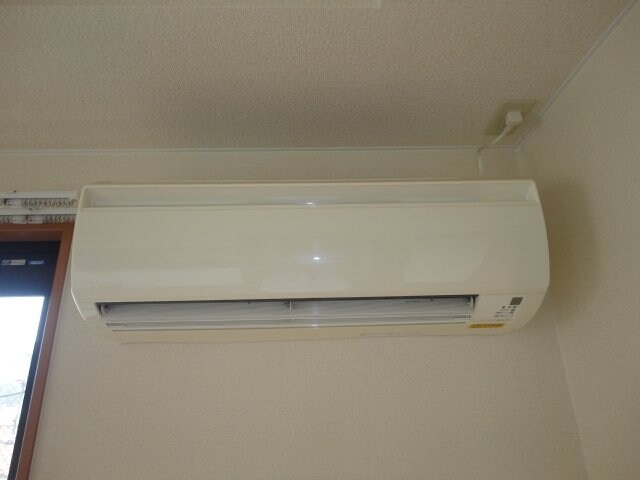 物件内観写真16　(エアコン（２台付き）)