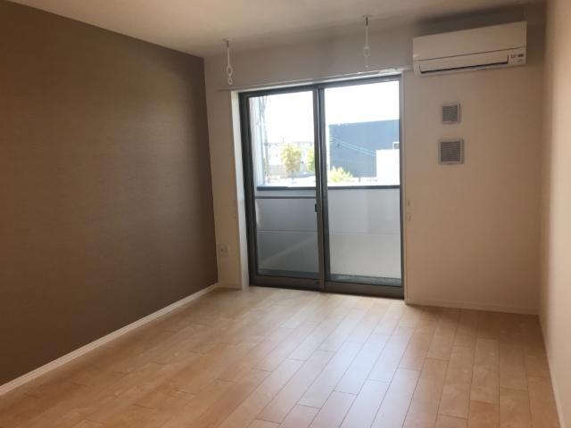 物件内観写真9　(洋室)