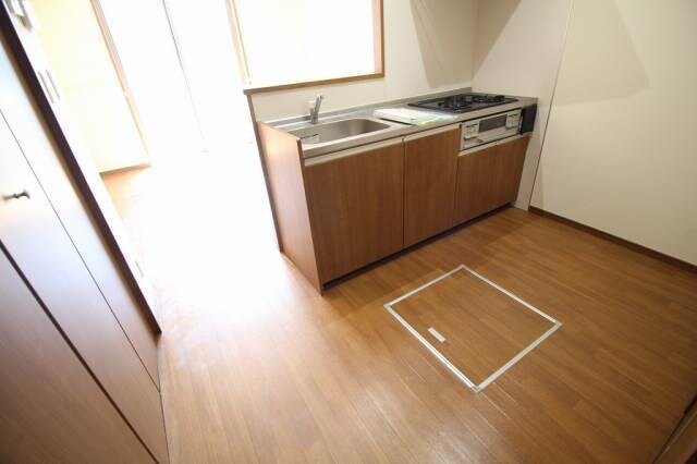 物件内観写真9　(大高郵便局 437m)