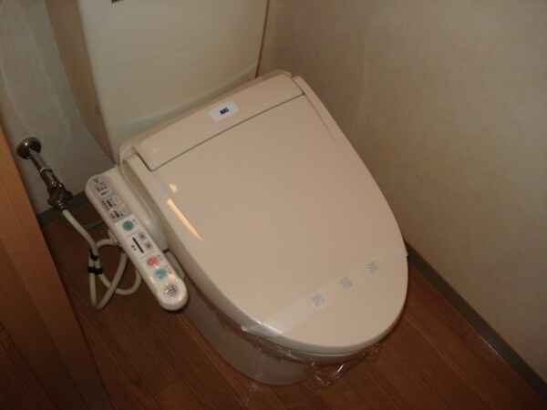 トイレ(シャワー付トイレ)