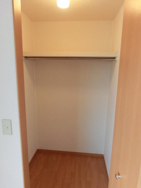 物件内観写真11　(収納)