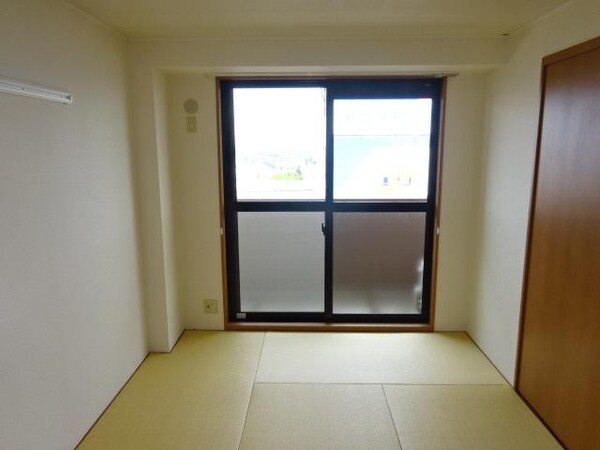 内装他(和室（パルプ）)