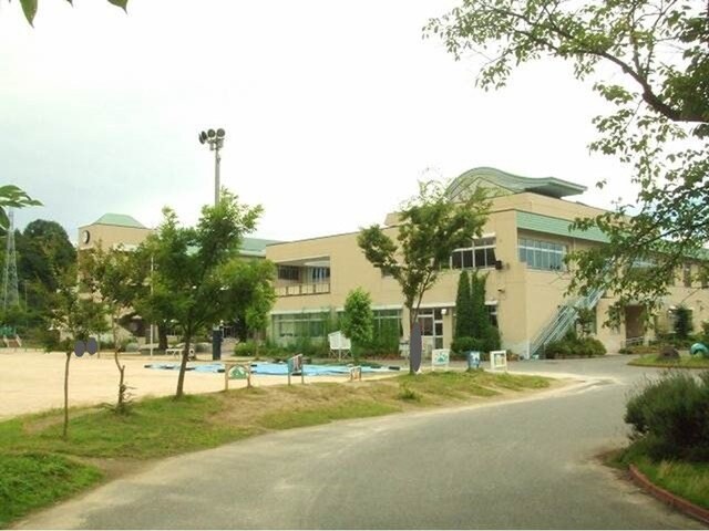 物件外観写真8　(琴浦東小学校まで500m)