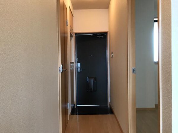 玄関(玄関)