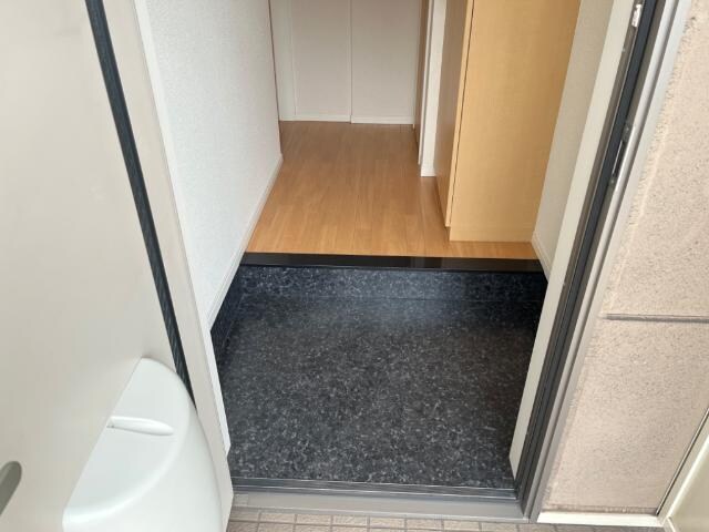 物件内観写真27　(玄関)