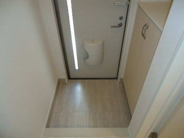 物件内観写真27　(玄関)