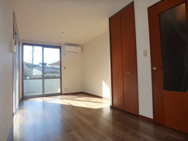 居室(大島　プリンス大島　2LDK　居間・リビング)