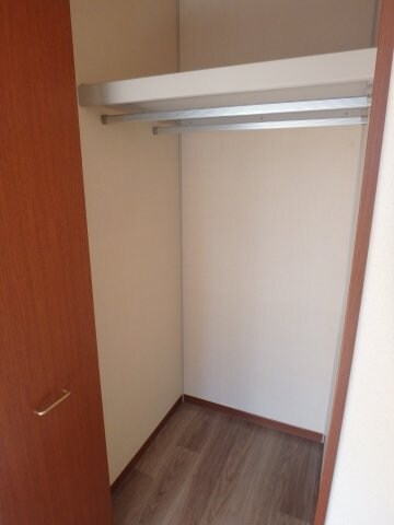 物件内観写真13　(大島　プリンス大島　2LDK　収納)