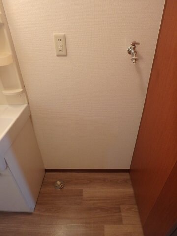 物件内観写真19　(大島　プリンス大島　2LDK　室内洗濯機置場)