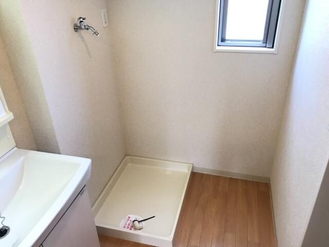 物件内観写真26　(洗濯機置場)