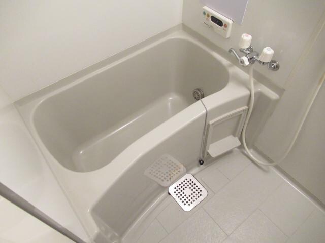 物件内観写真12　(ユニットバス)