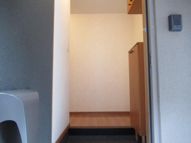 物件内観写真18　(玄関)