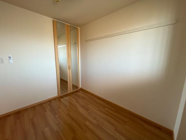 物件内観写真17　(寝室)