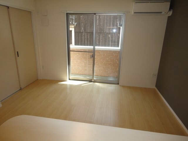 物件内観写真17　(キッチンからリビング)