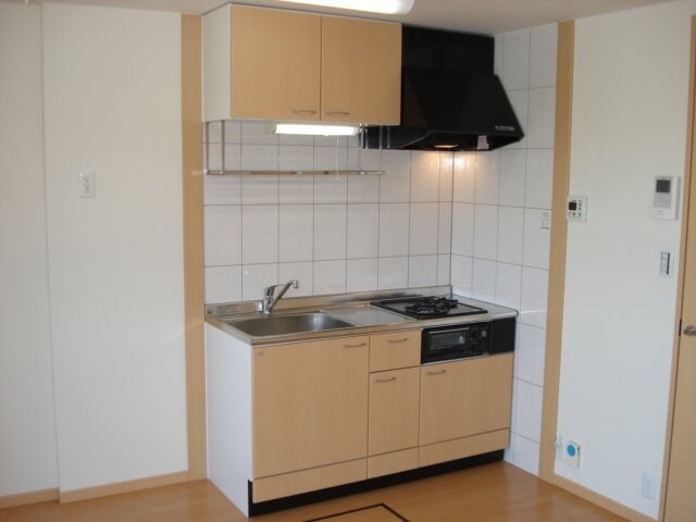 物件内観写真3　(キッチン（２口コンロ付）)