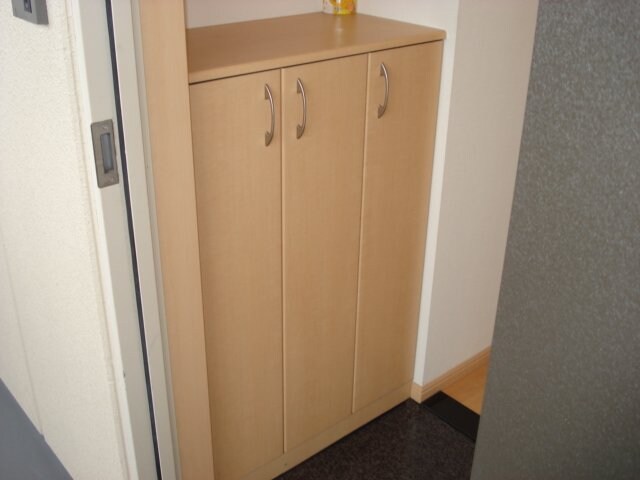 物件内観写真20　(下駄箱下段)