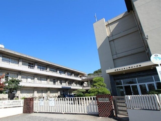 物件外観写真7　(第二福田小学校まで1100m)