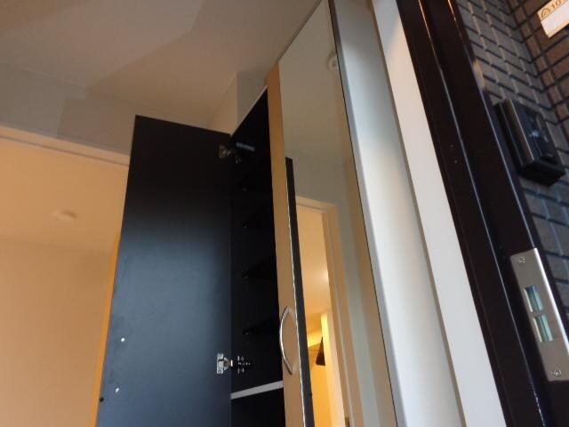 物件内観写真27　(下駄箱)