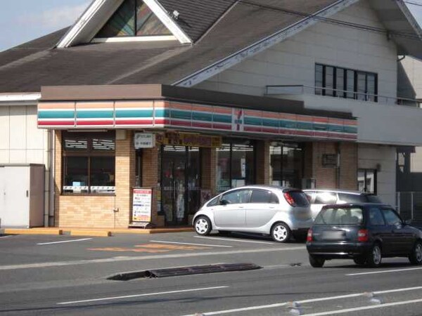 周辺環境(セブンイレブン倉敷中畝10丁目店まで715ｍ)