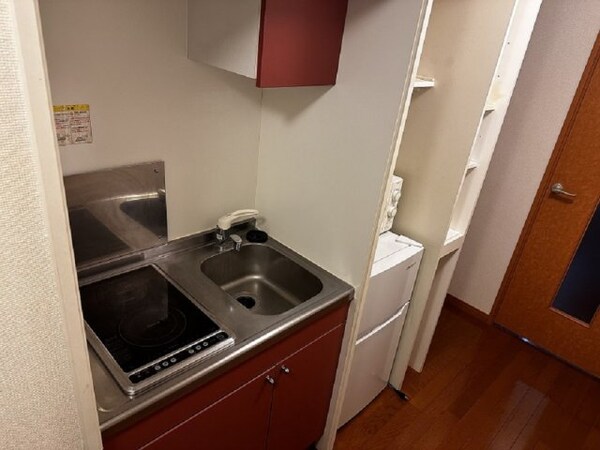 キッチン(備品や設備仕様は号室等により異なります現地をご確認下さい。)