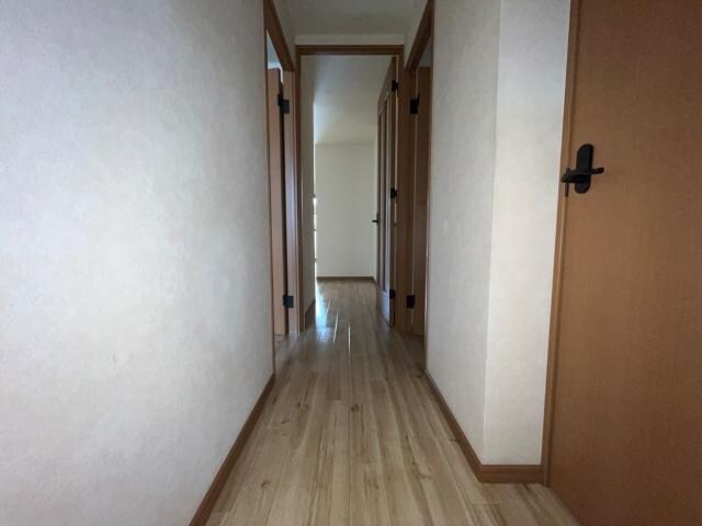 物件内観写真13　(廊下)