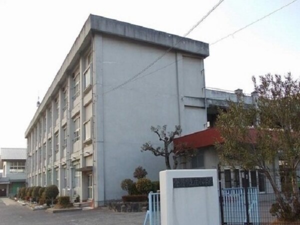 周辺環境(倉敷市立庄小学校まで350m)