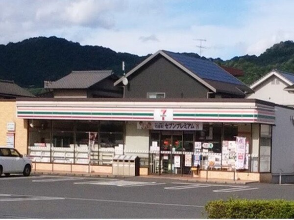 周辺環境(セブンイレブン倉敷東塚5丁目店まで600m)