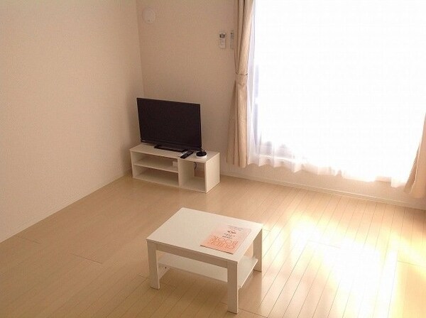居室(備品や設備仕様は号室等により異なります現地をご確認ください。)