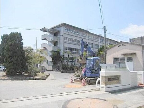 周辺環境(玉島西中学校 1515m)