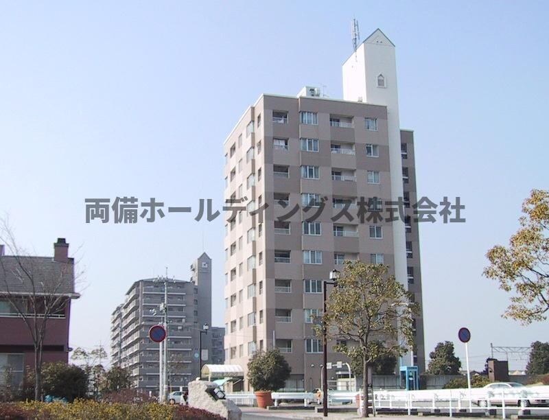 物件外観写真1　(落ち着いた雰囲気の外観です)