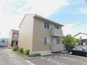 フレブラースⅡ A棟外観写真