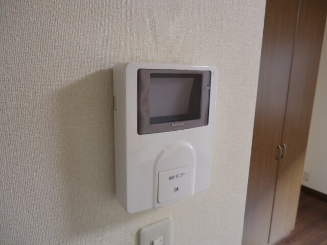 物件内観写真6　(カメラ付インターホン)