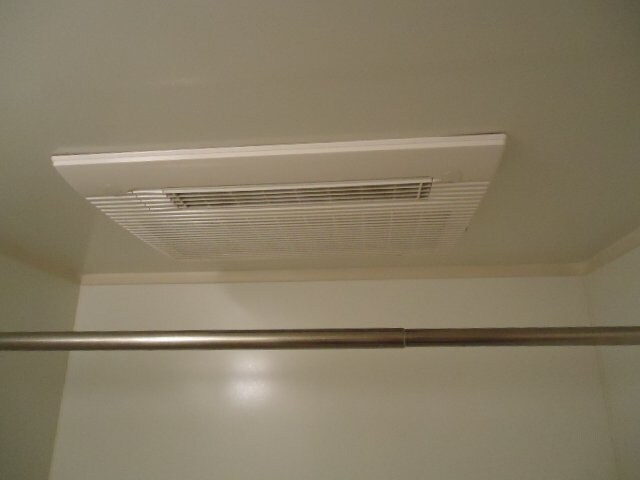 物件内観写真15　(浴室乾燥機)