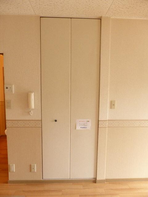 物件内観写真9　(収納)