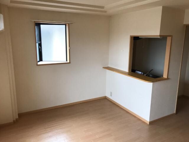 物件内観写真14　(リビング)