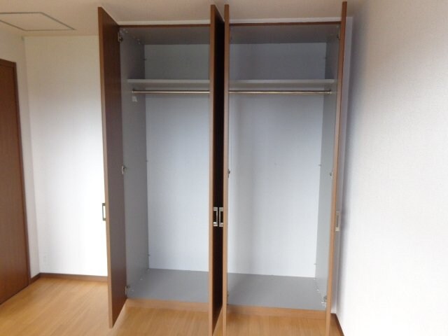 物件内観写真22　(南洋室収納)