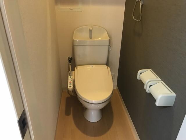 物件内観写真15　(トイレ)