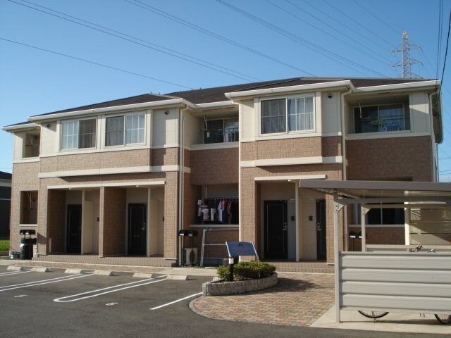 物件外観写真2　(外観写真（昼）)