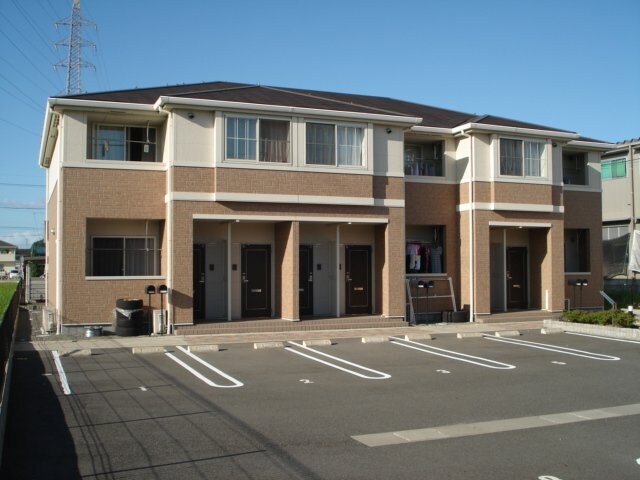 物件外観写真3　(外観写真（昼）)