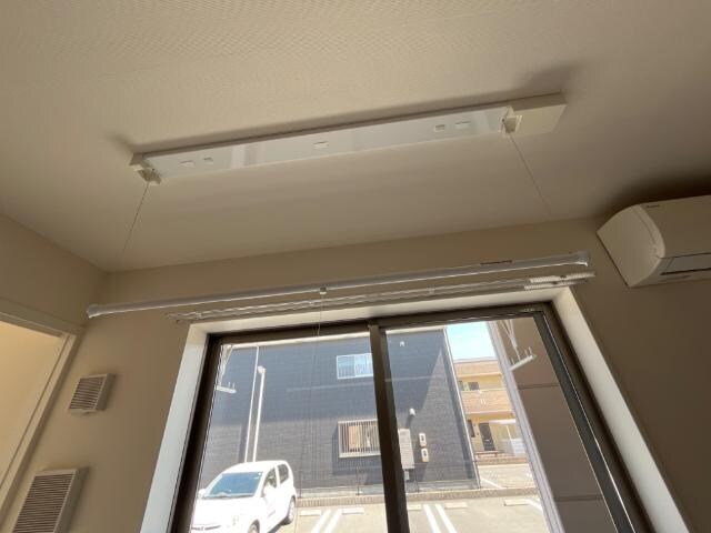 物件内観写真17　(室内物干)